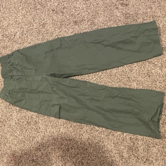 x small green parachute pants - Picture 2 of 3